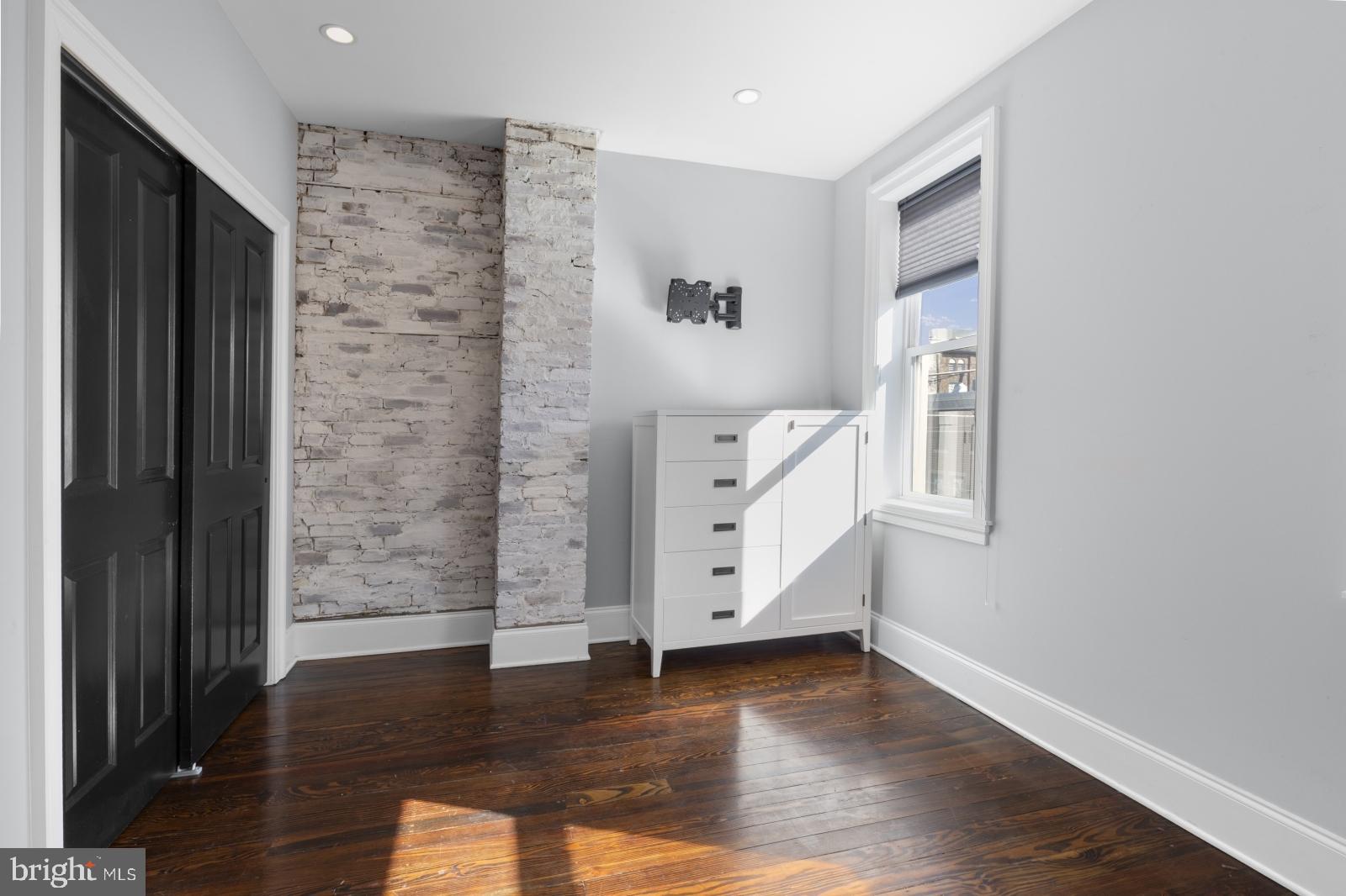 OLDE RICHMOND - Residential Lease