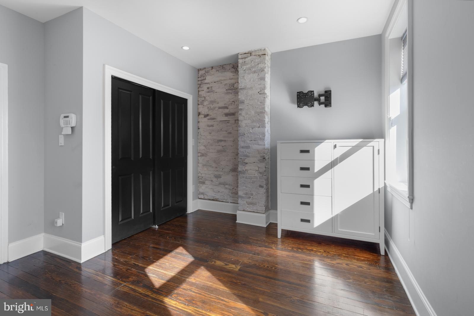 OLDE RICHMOND - Residential Lease
