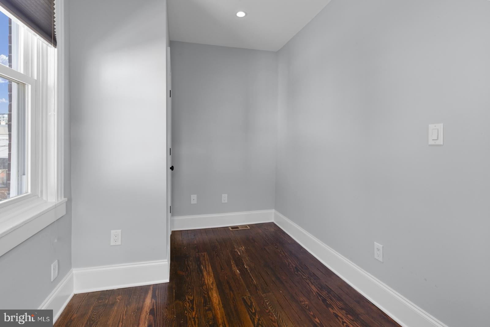 OLDE RICHMOND - Residential Lease