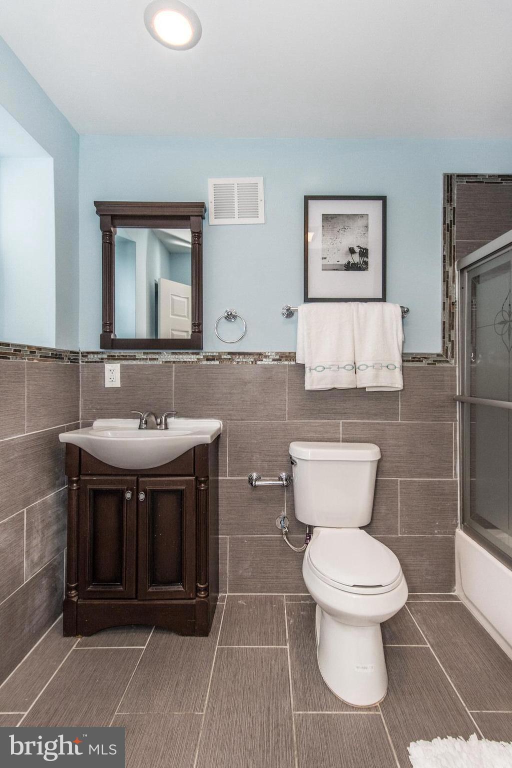 SHARSWOOD - Residential