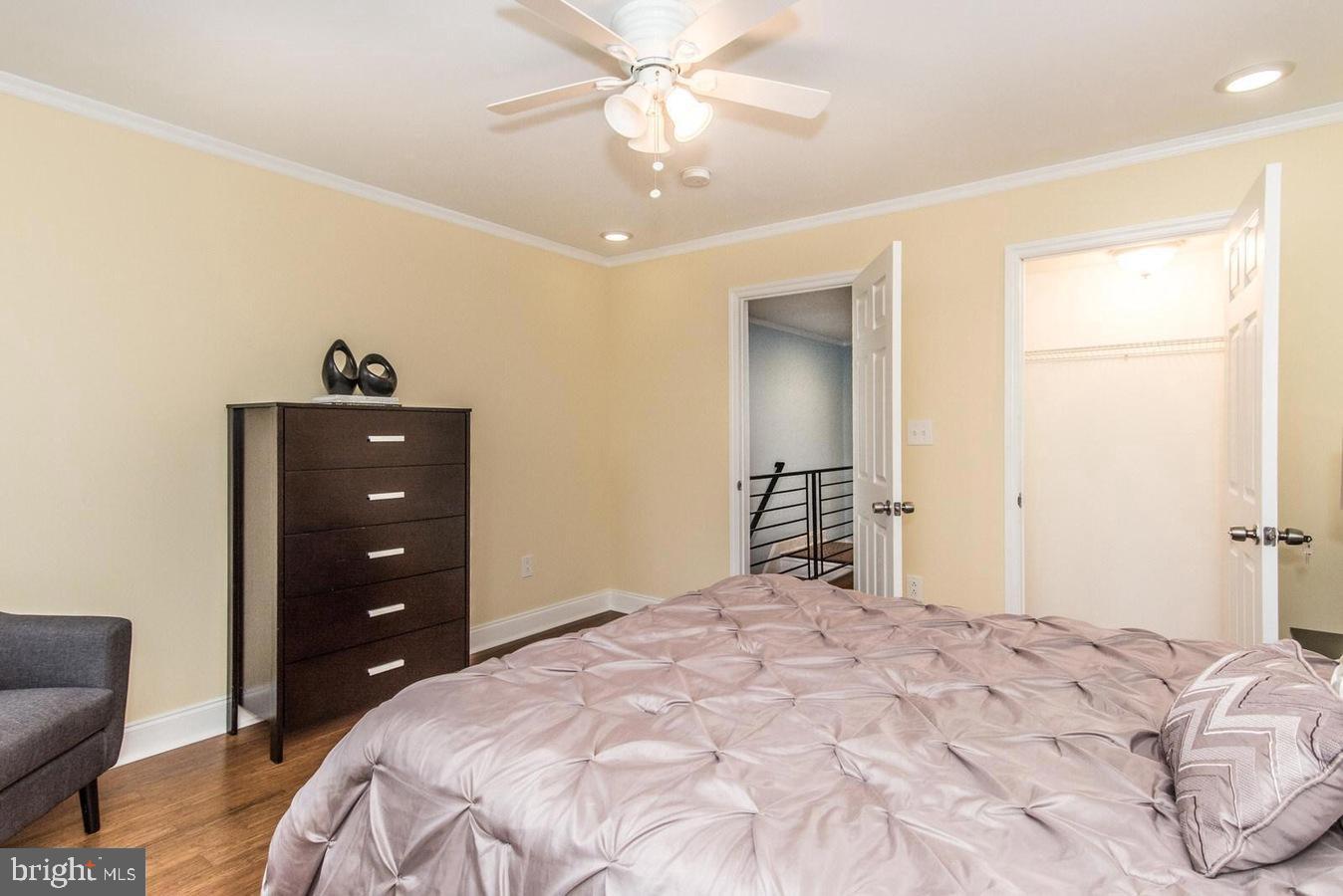 SHARSWOOD - Residential