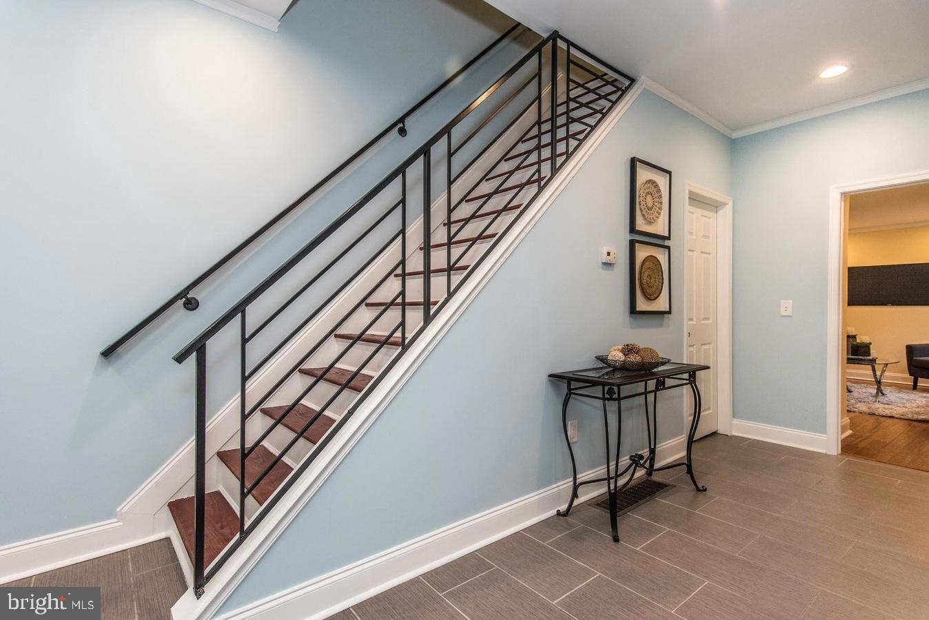 SHARSWOOD - Residential