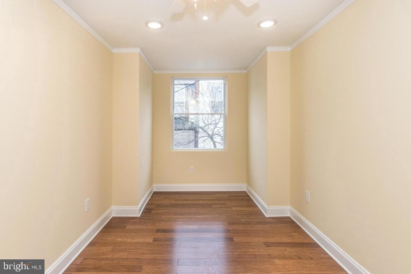 SHARSWOOD - Residential