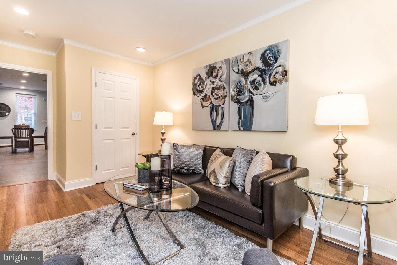 SHARSWOOD - Residential