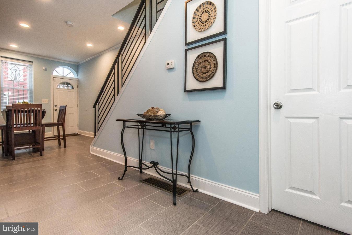 SHARSWOOD - Residential