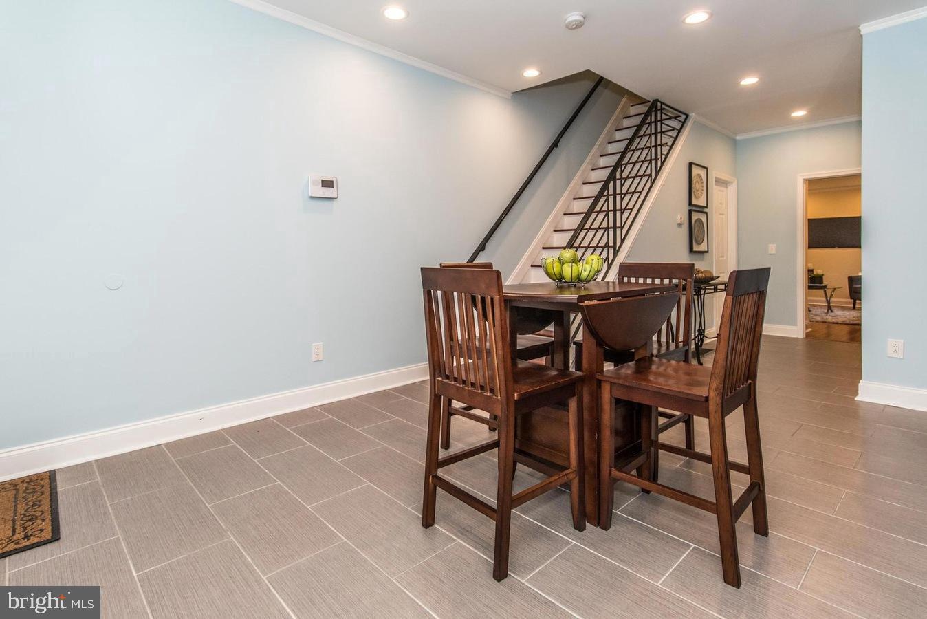 SHARSWOOD - Residential