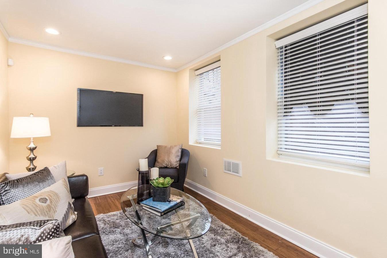 SHARSWOOD - Residential