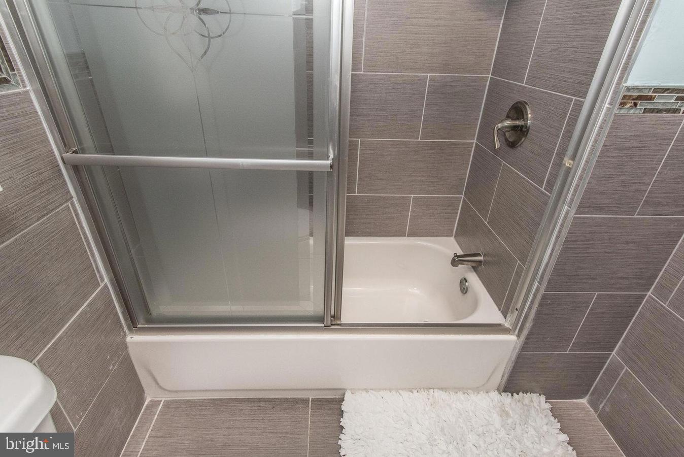 SHARSWOOD - Residential