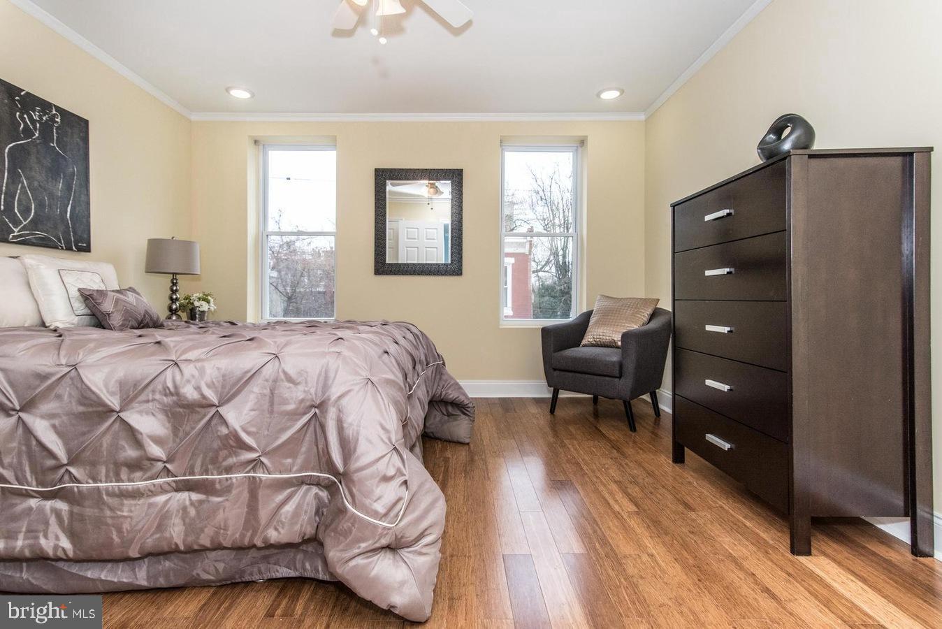 SHARSWOOD - Residential