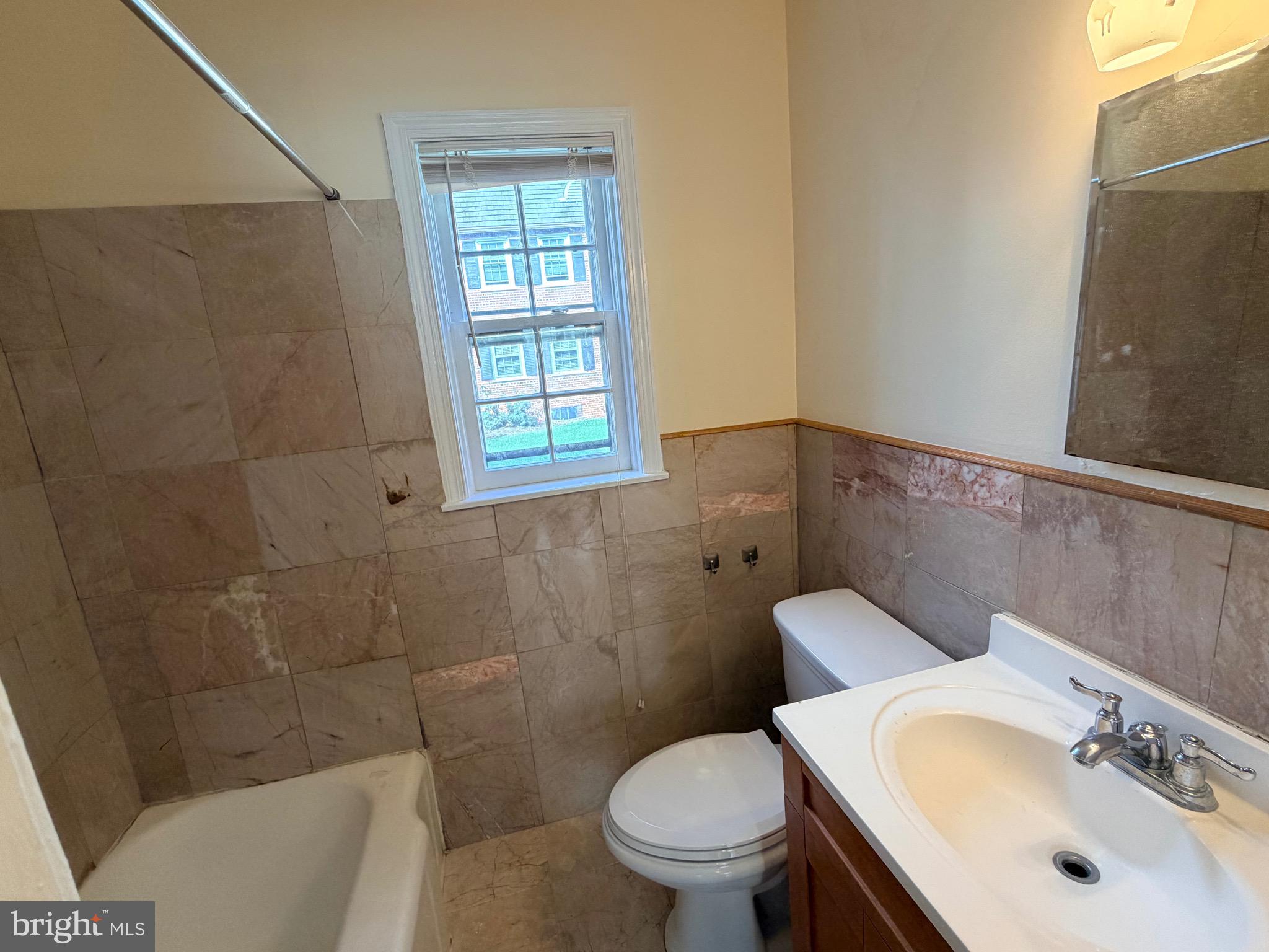 HILLCREST - Residential