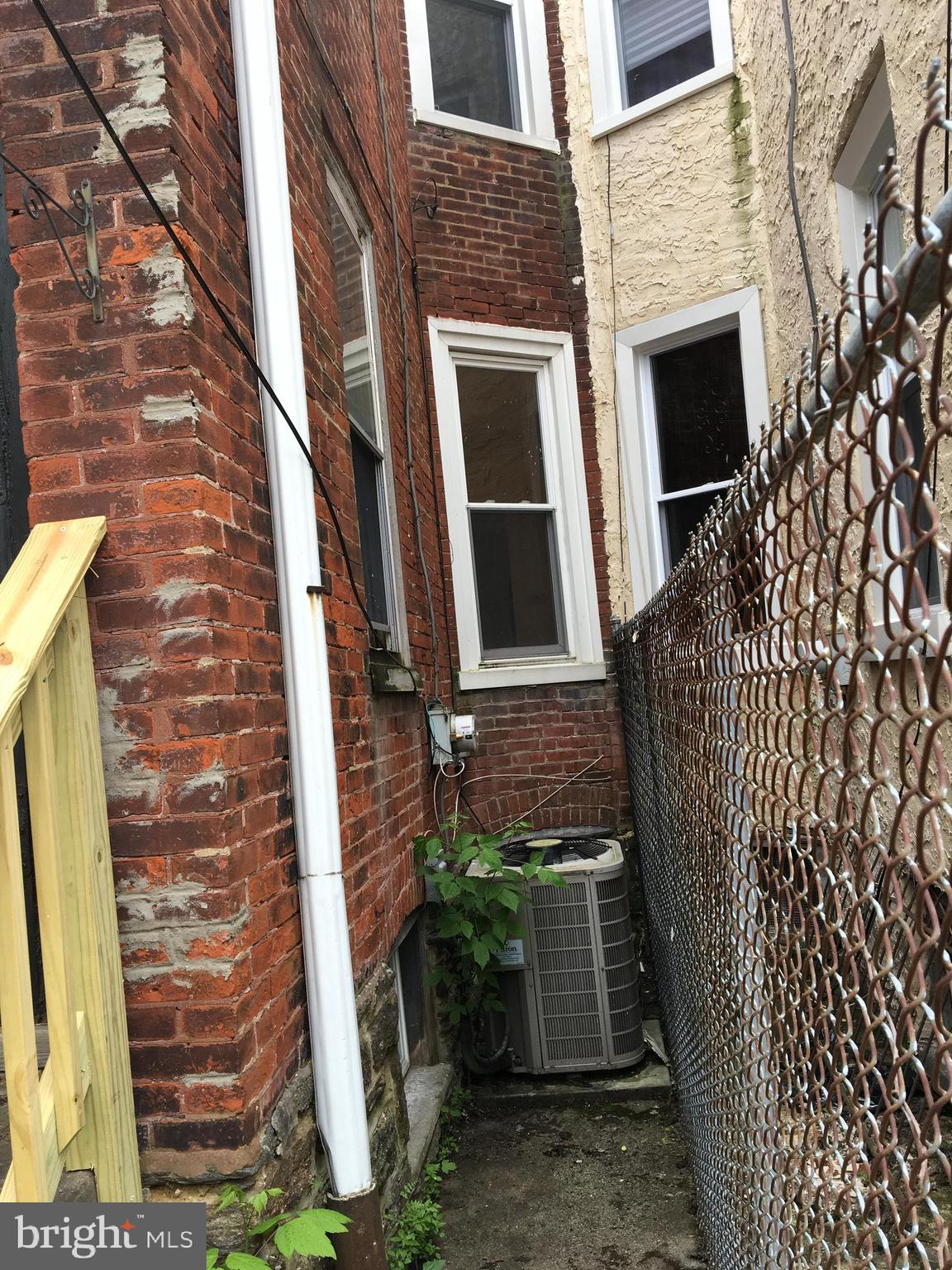 PHILADELPHIA (NORTHWEST) - Residential