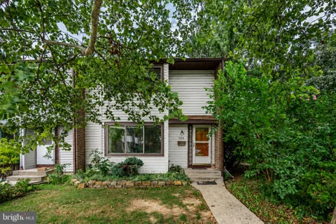 520 Madison Dr, East Windsor, NJ MLS: NJME2082690