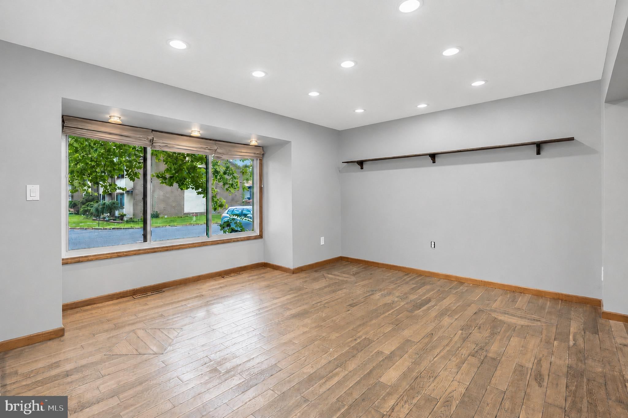 520 MADISON