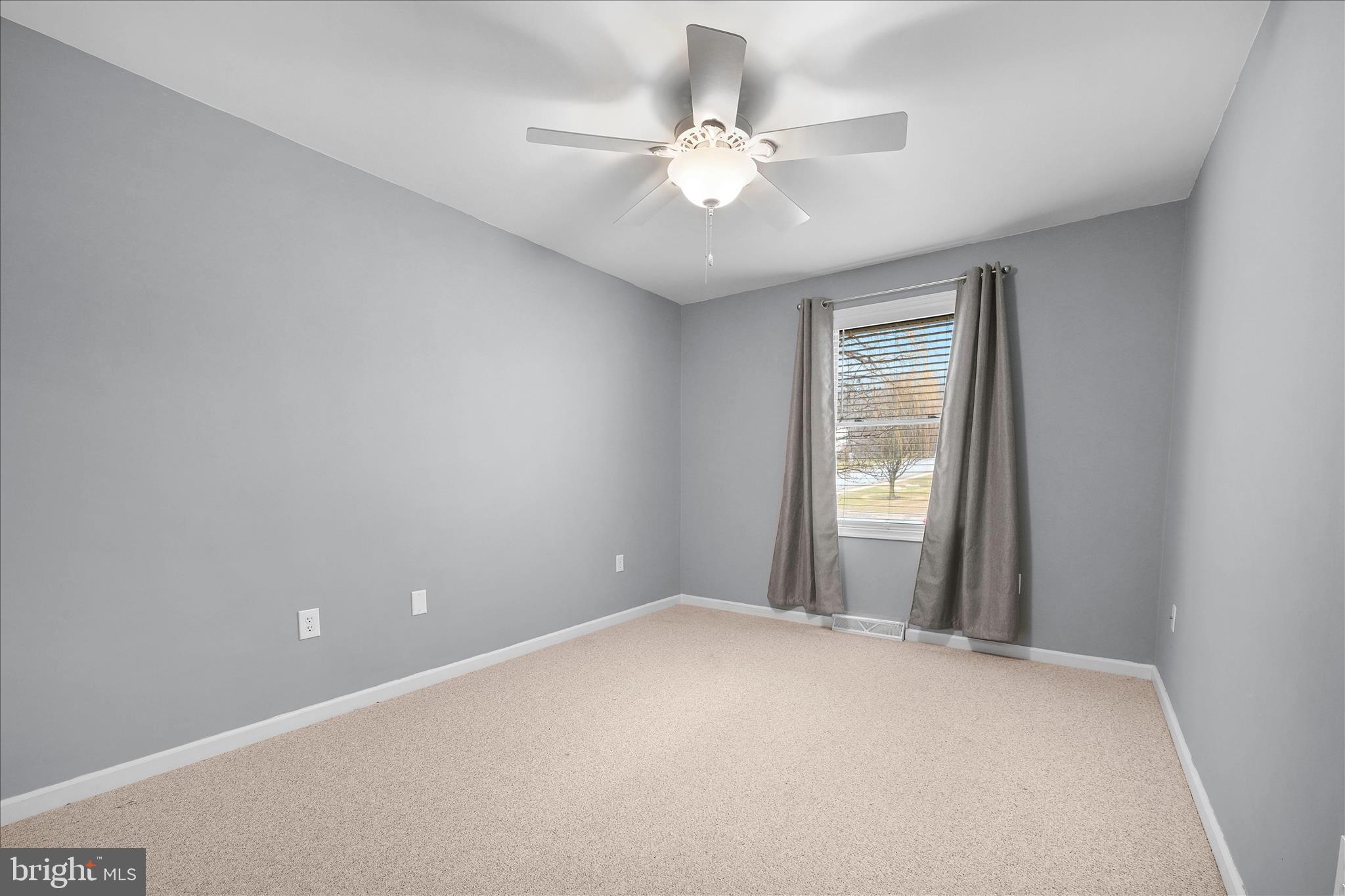 NEWBURG VILLAGE - Residential