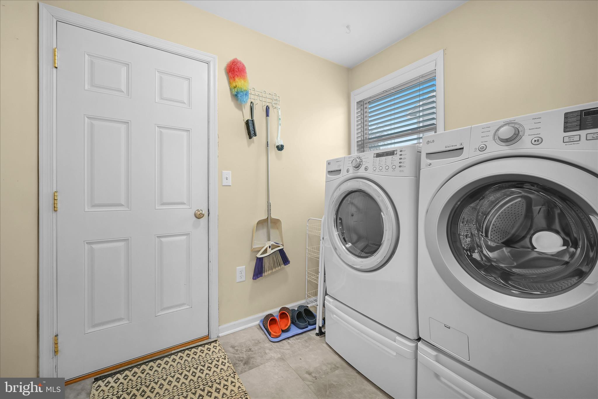 NEWBURG VILLAGE - Residential