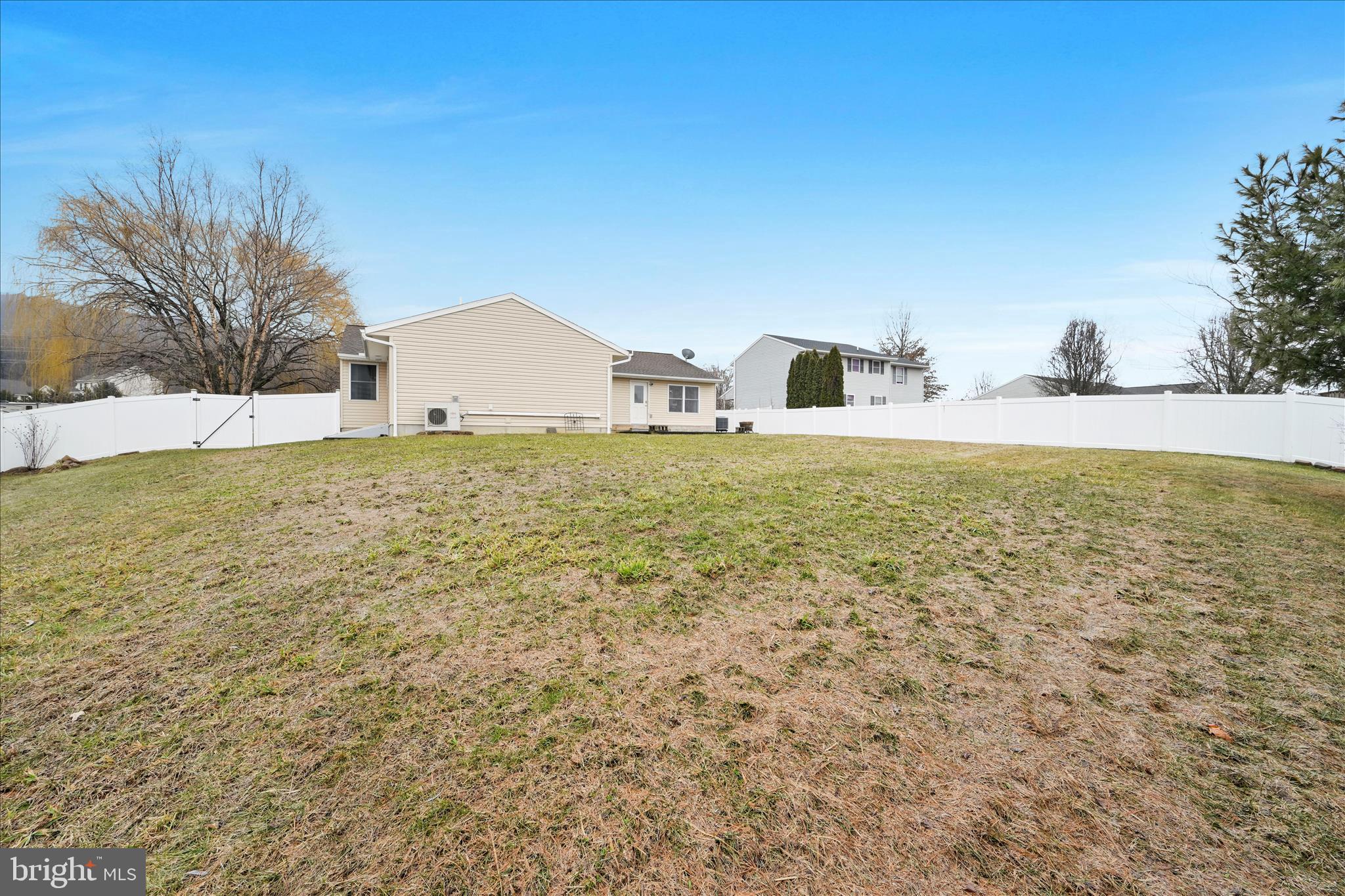 NEWBURG VILLAGE - Residential