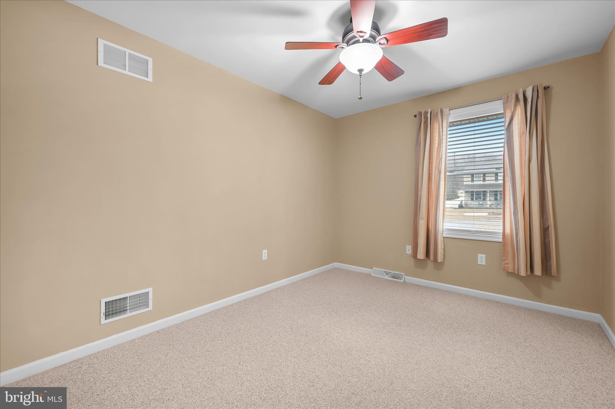 NEWBURG VILLAGE - Residential