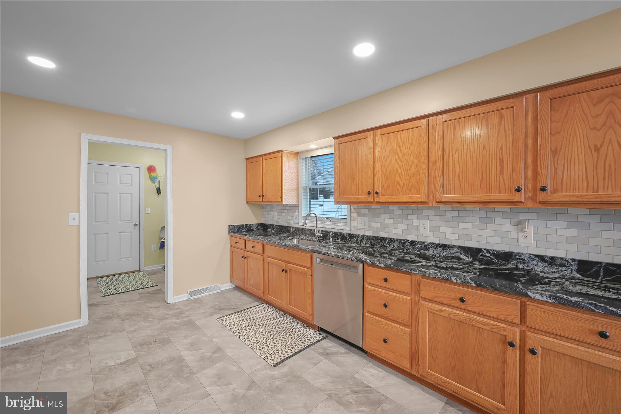 NEWBURG VILLAGE - Residential