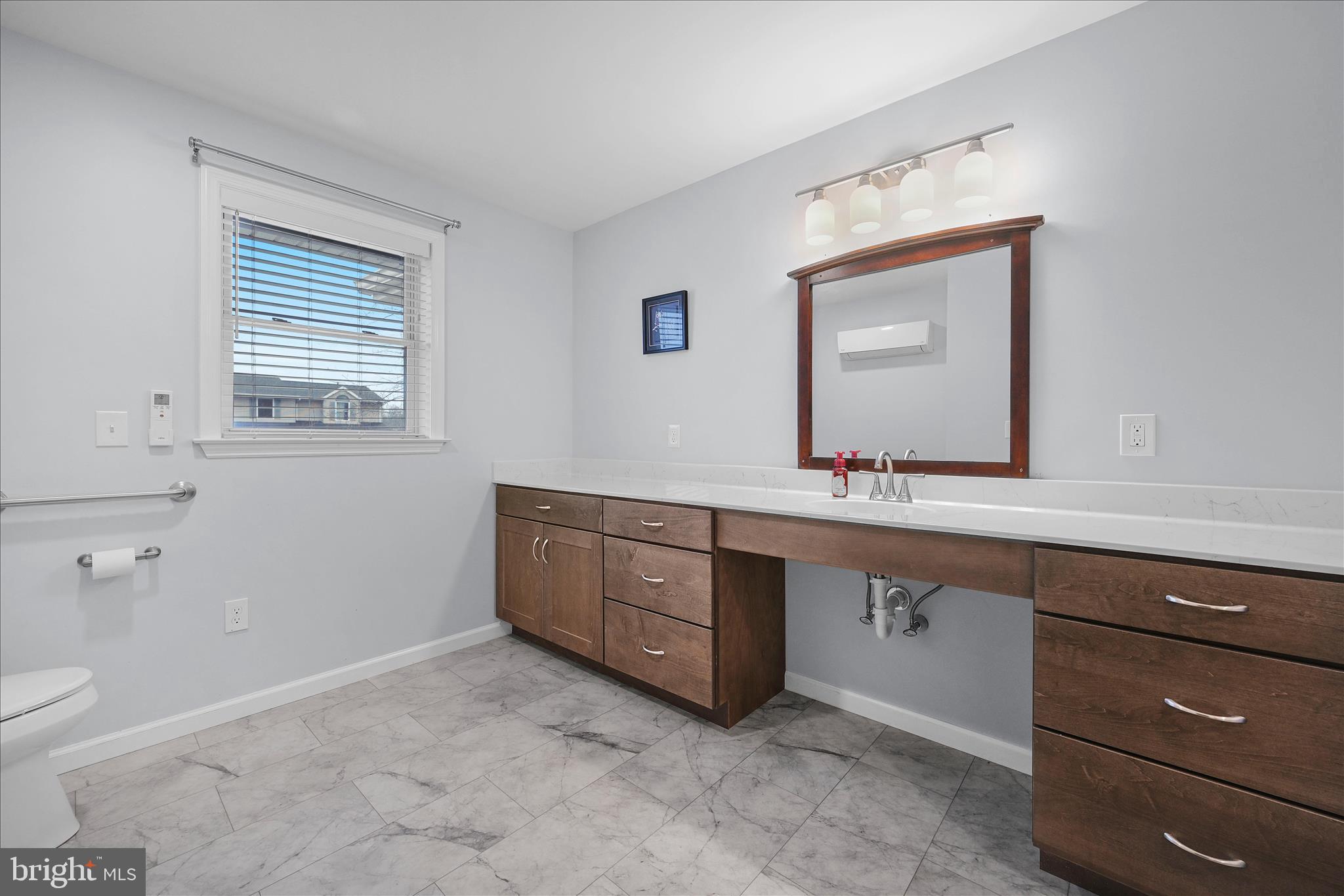 NEWBURG VILLAGE - Residential