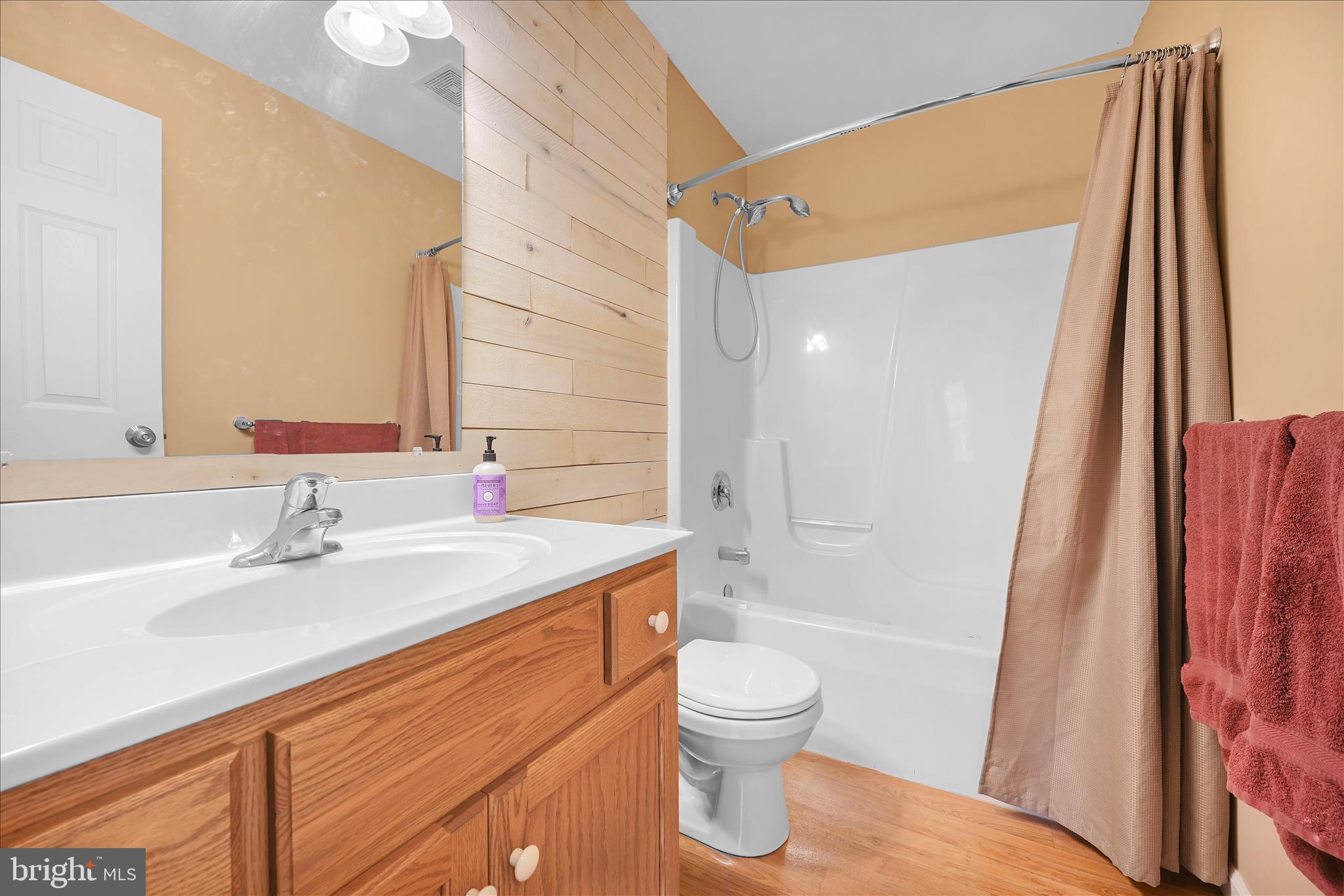 NEWBURG VILLAGE - Residential