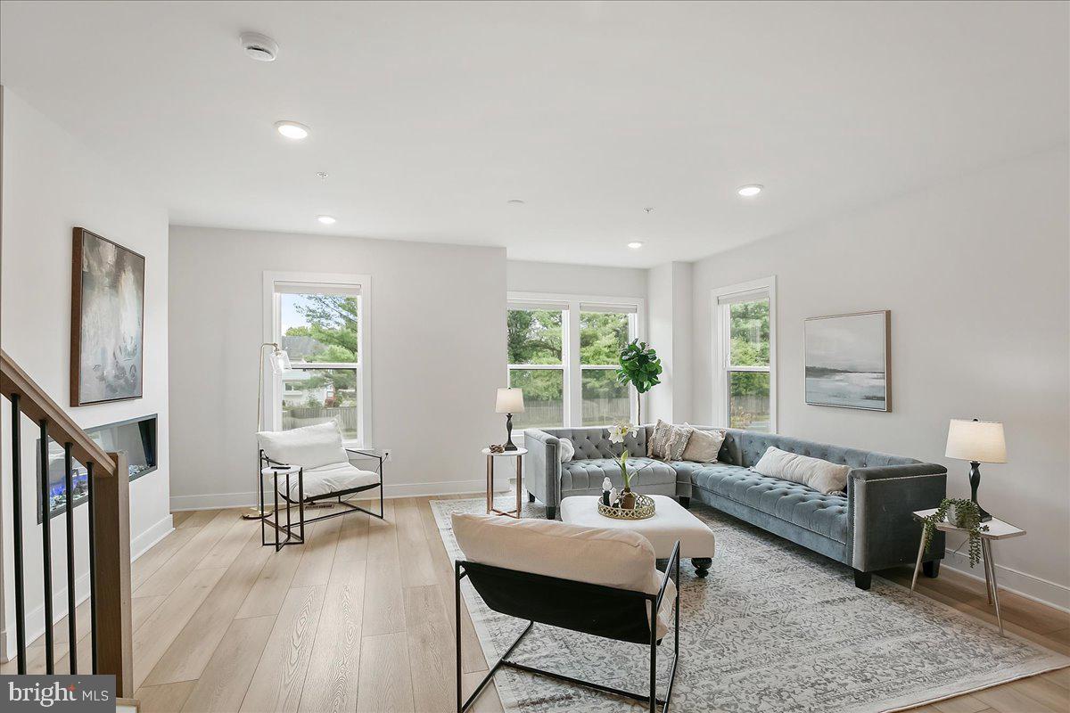 RESTON ARBORETUM - Residential