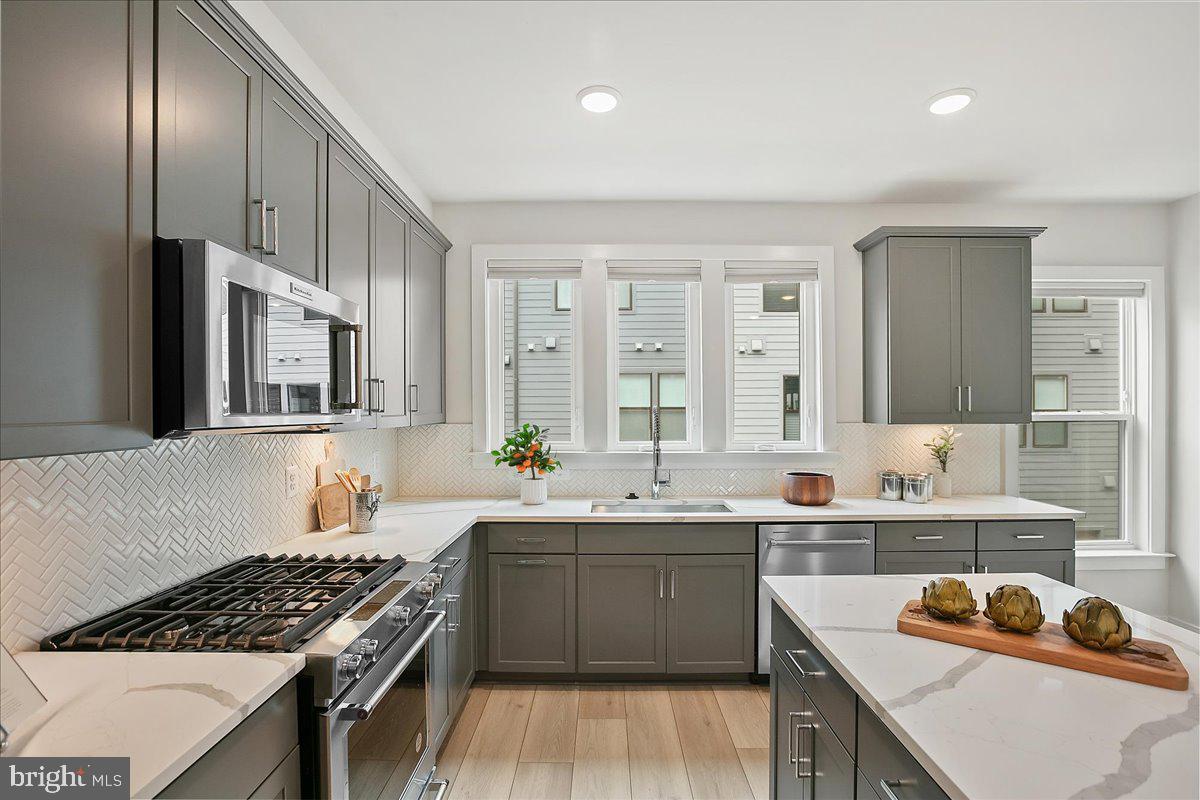 RESTON ARBORETUM - Residential