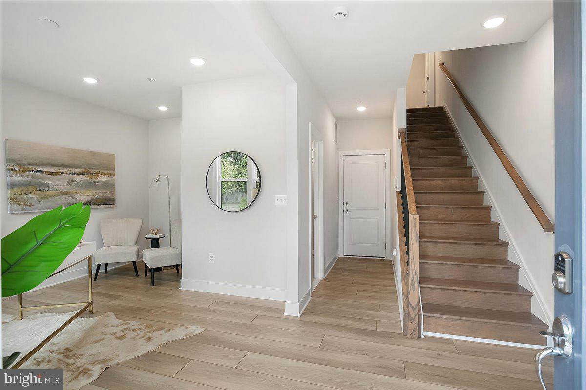 RESTON ARBORETUM - Residential