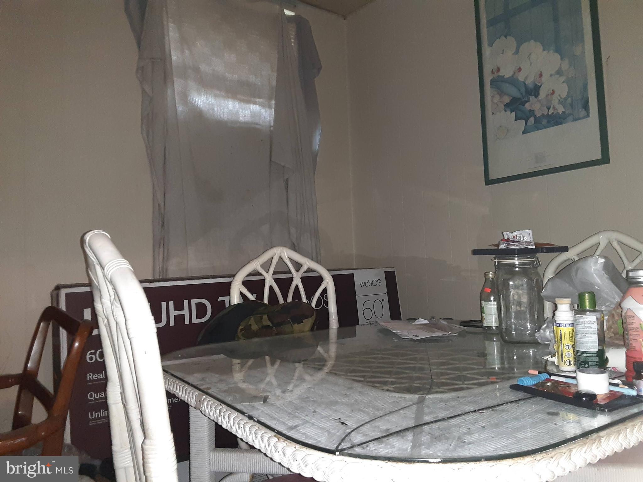 8TH WARD - Residential Income