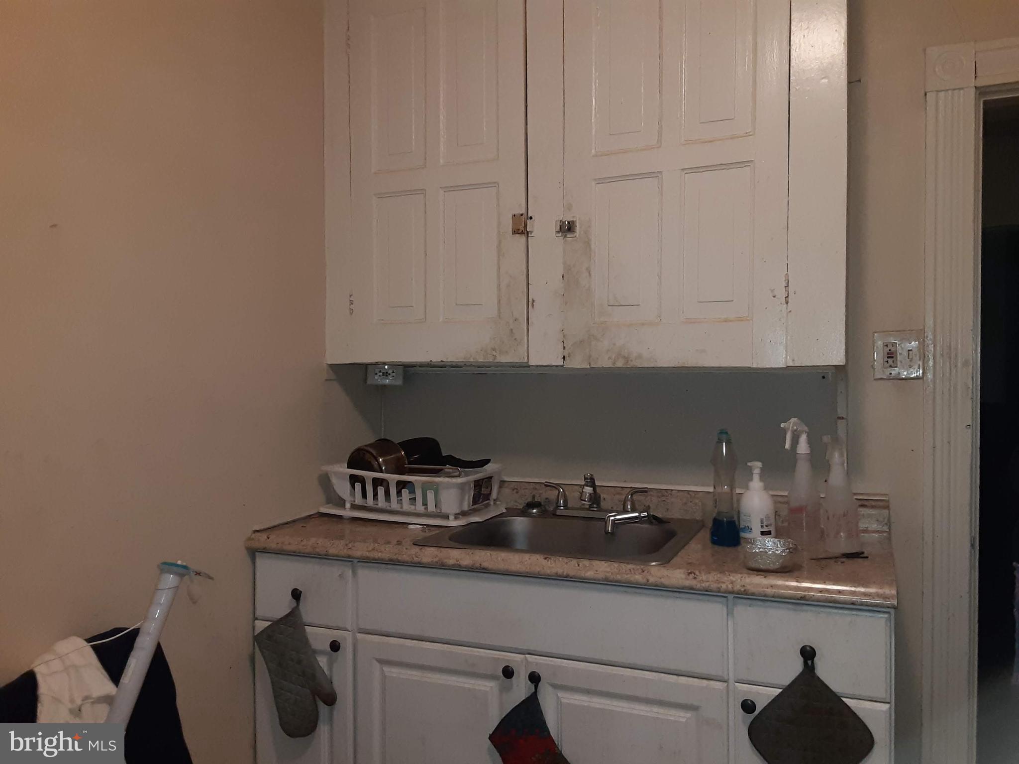 8TH WARD - Residential Income