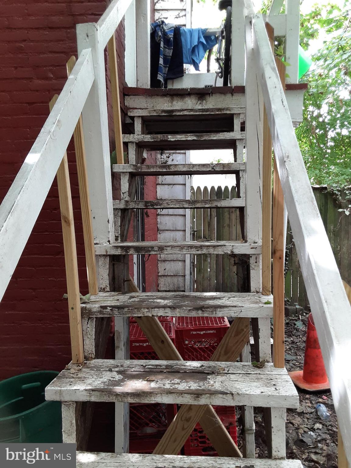 8TH WARD - Residential Income