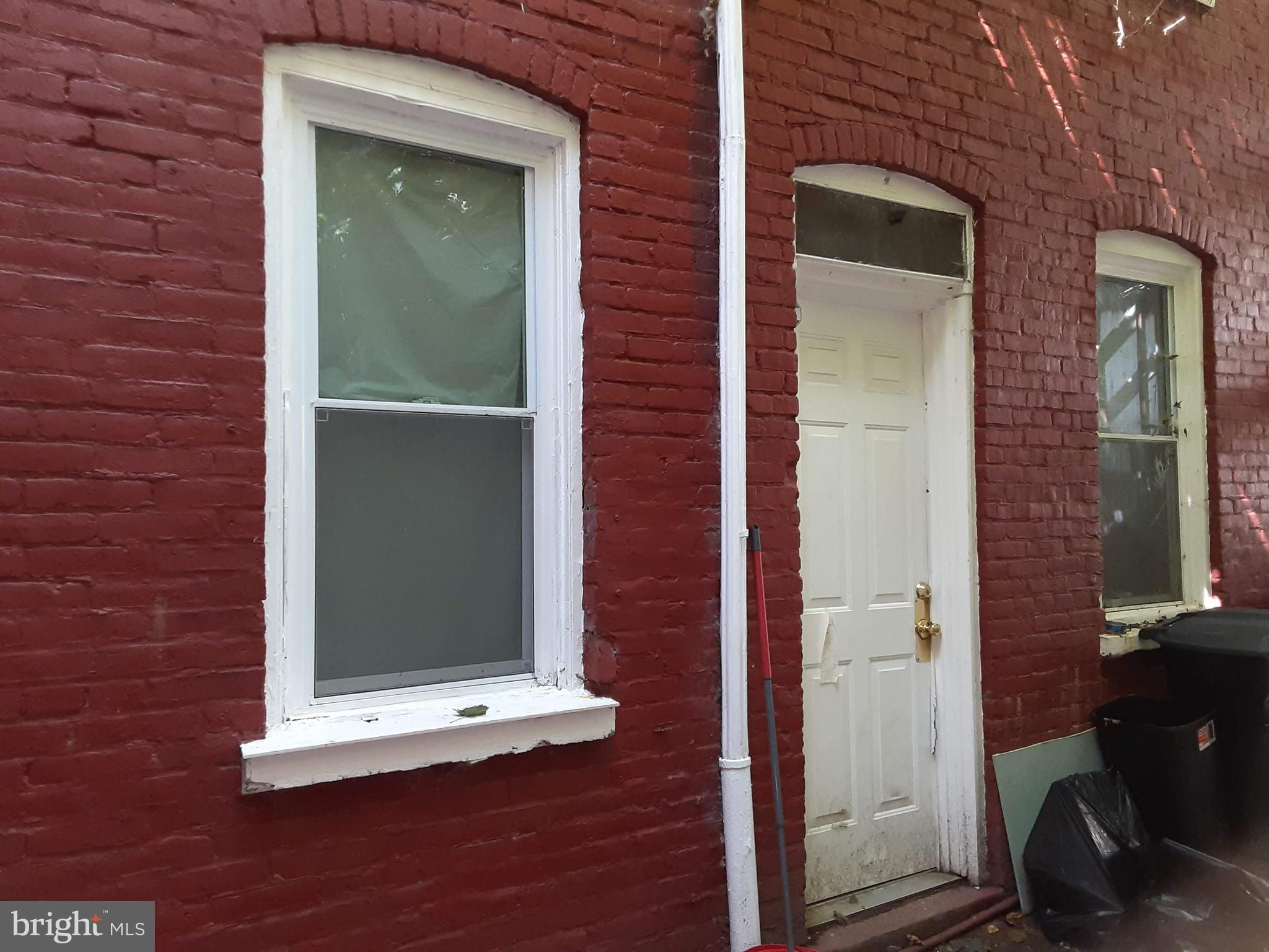 8TH WARD - Residential Income