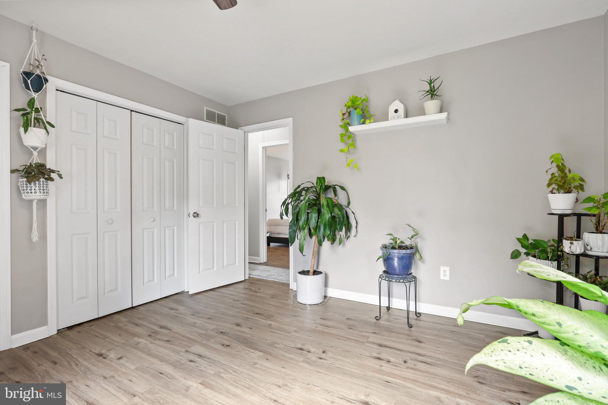 AVALON SHORES - Residential