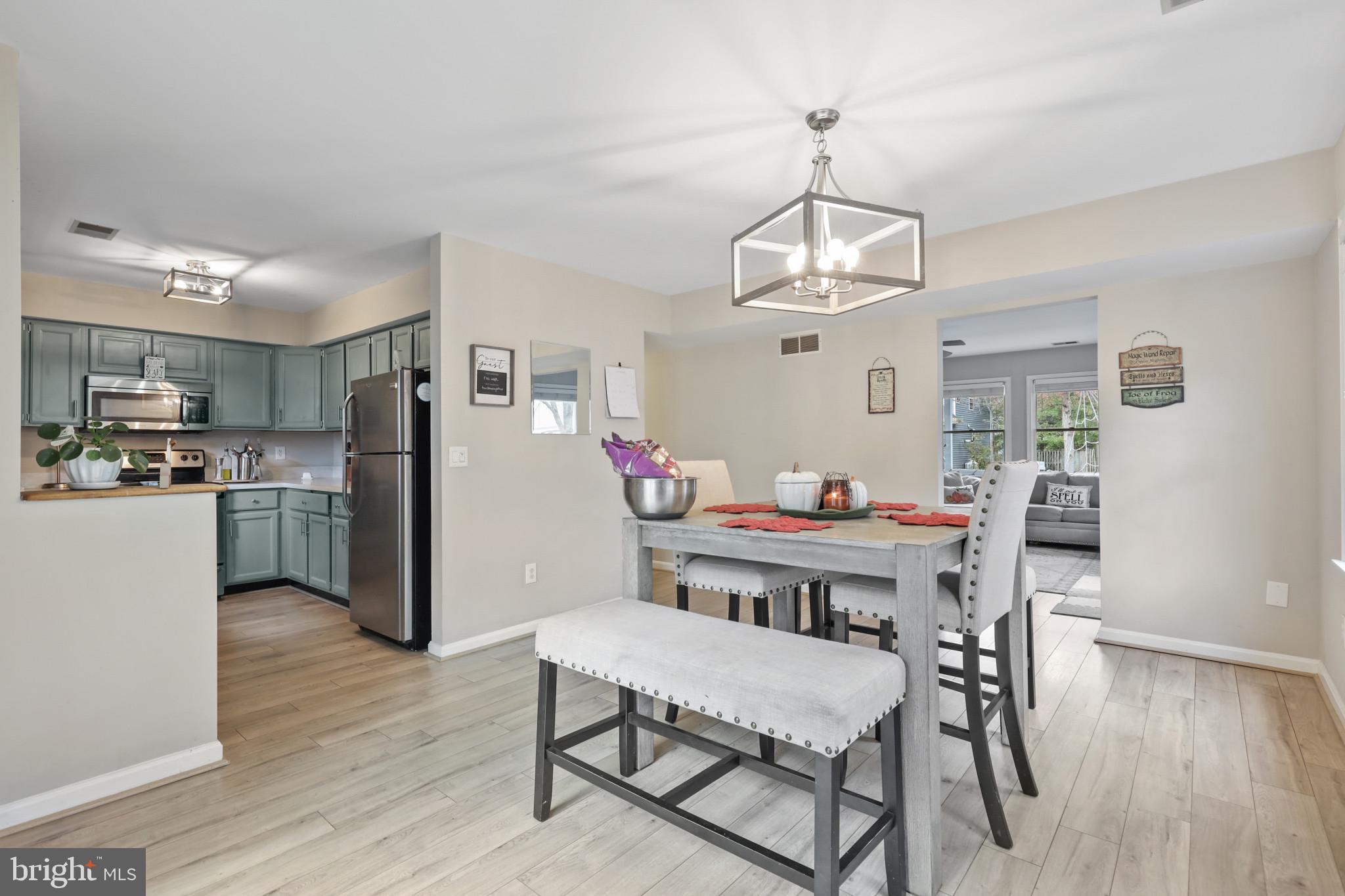 AVALON SHORES - Residential