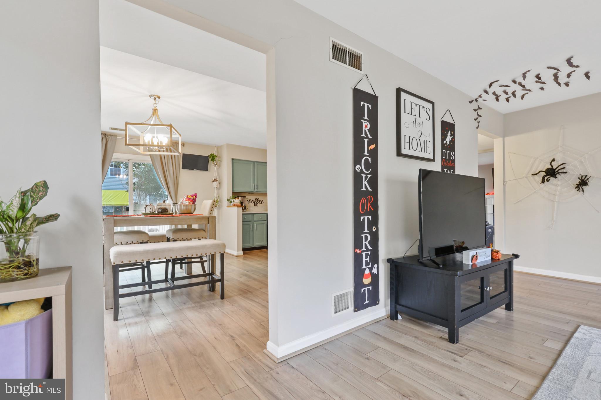 AVALON SHORES - Residential