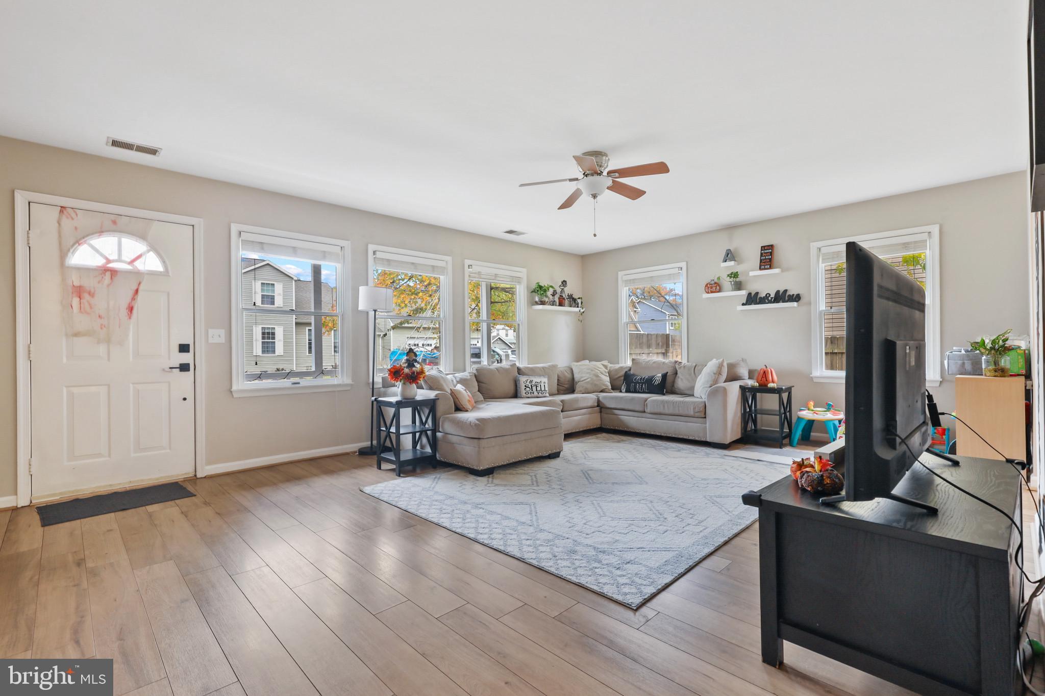 AVALON SHORES - Residential