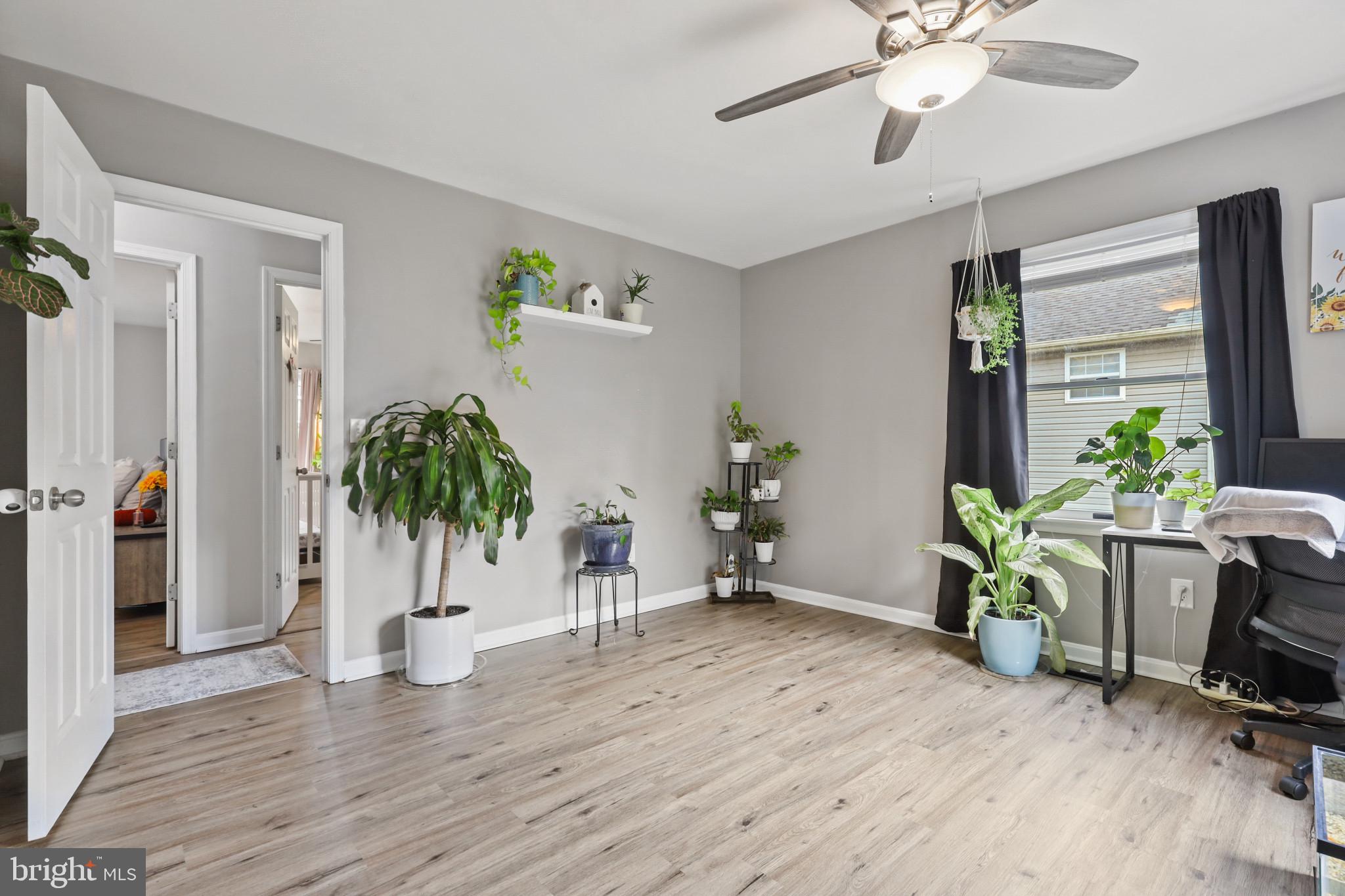 AVALON SHORES - Residential