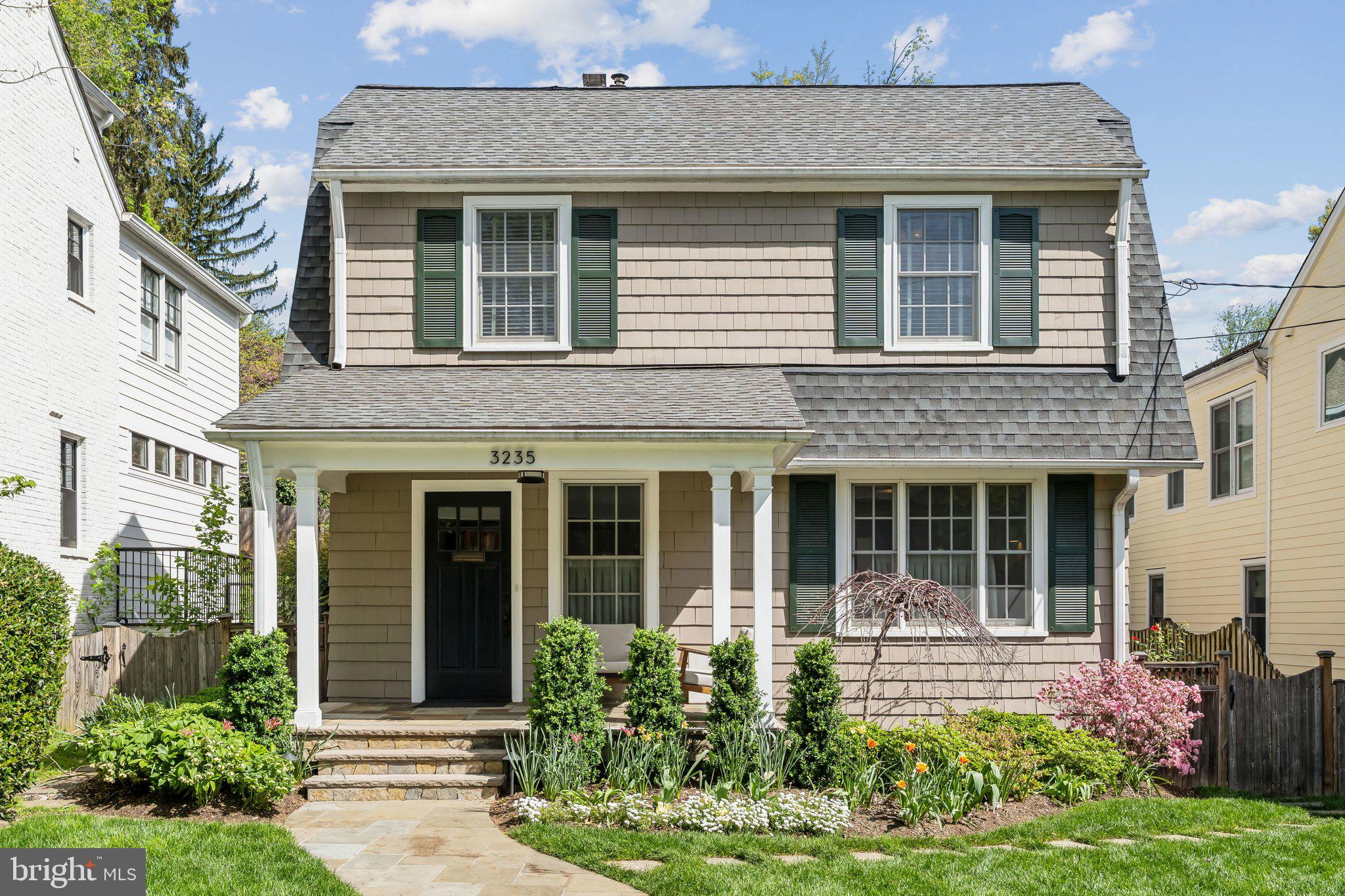 3235 QUESADA STREET NW