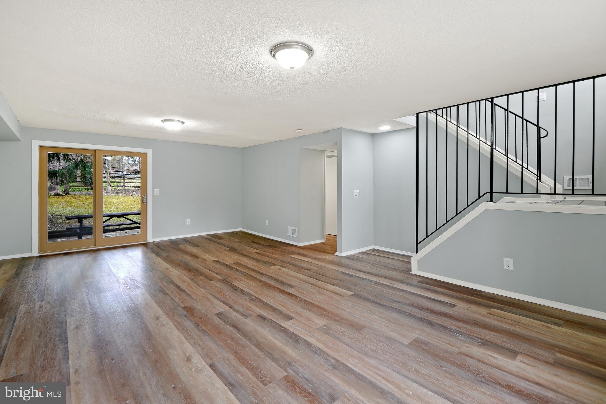 VILLAGE OF OAKLAND MILLS - Residential