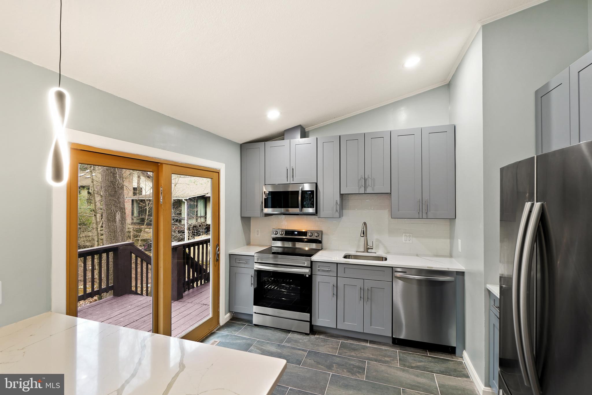 VILLAGE OF OAKLAND MILLS - Residential