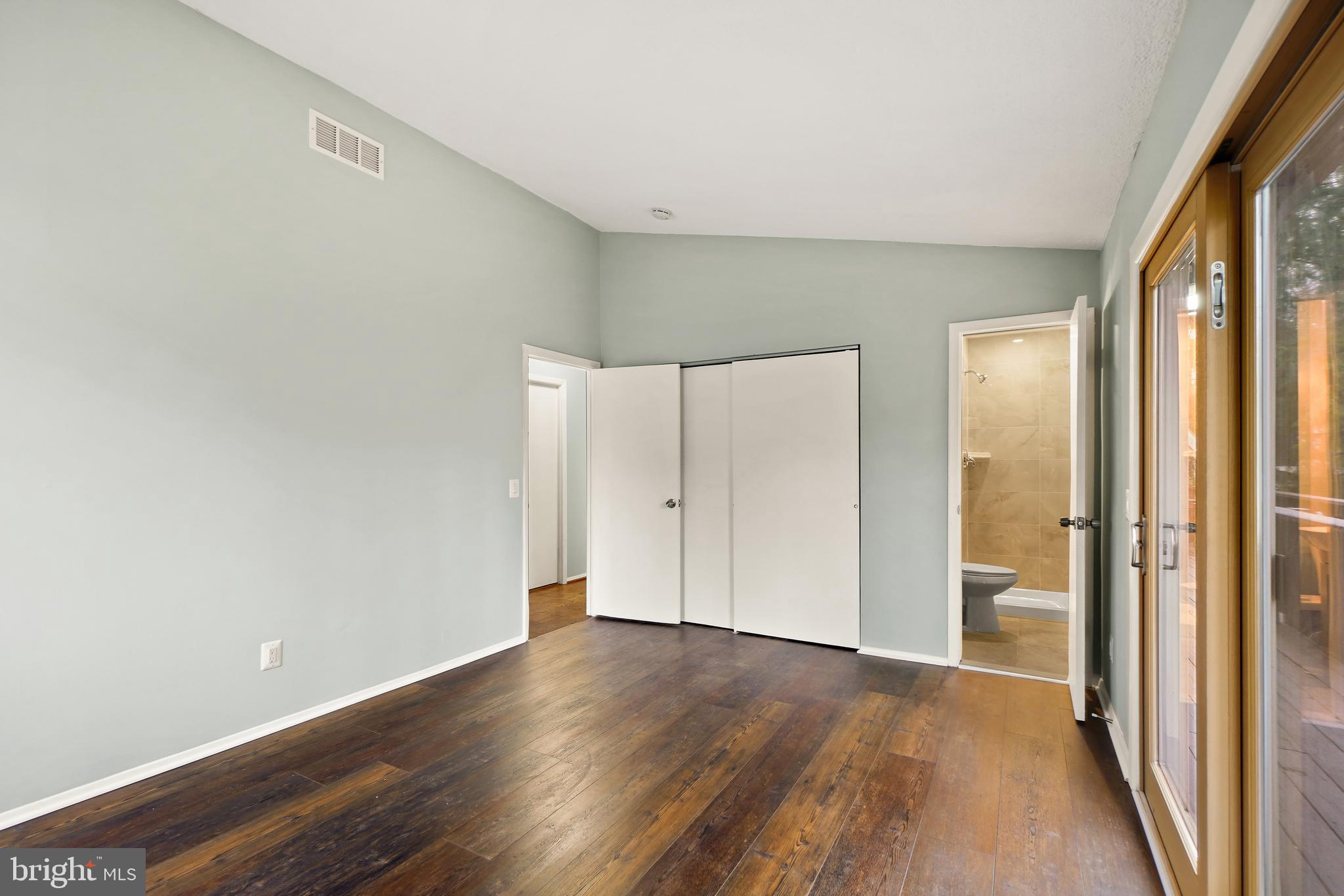 VILLAGE OF OAKLAND MILLS - Residential