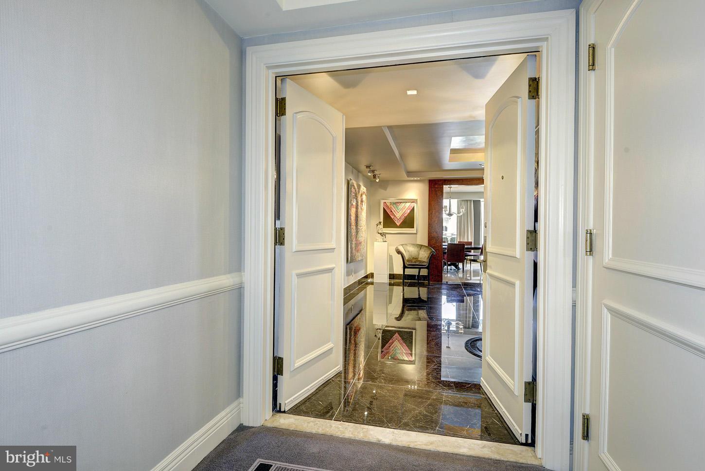 WEST END - Residential