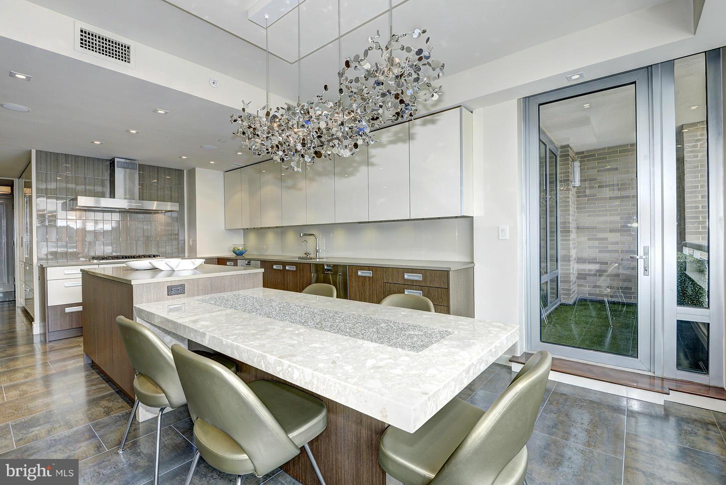 WEST END - Residential