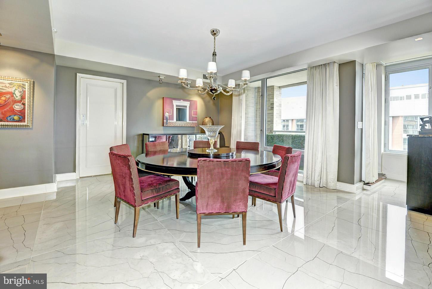 WEST END - Residential