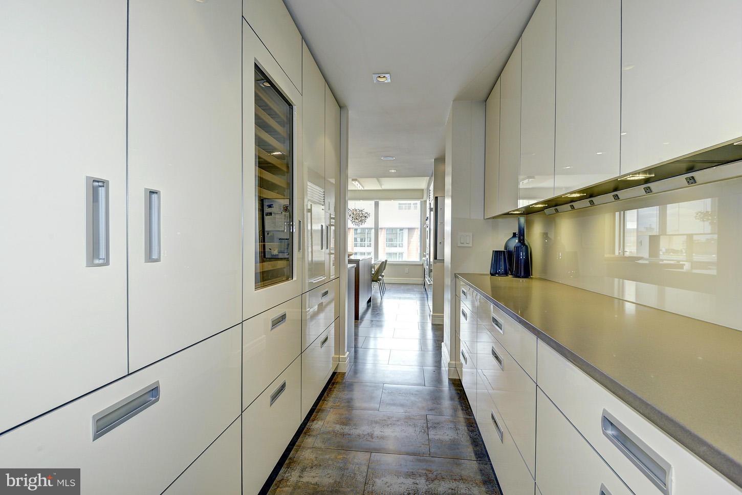 WEST END - Residential