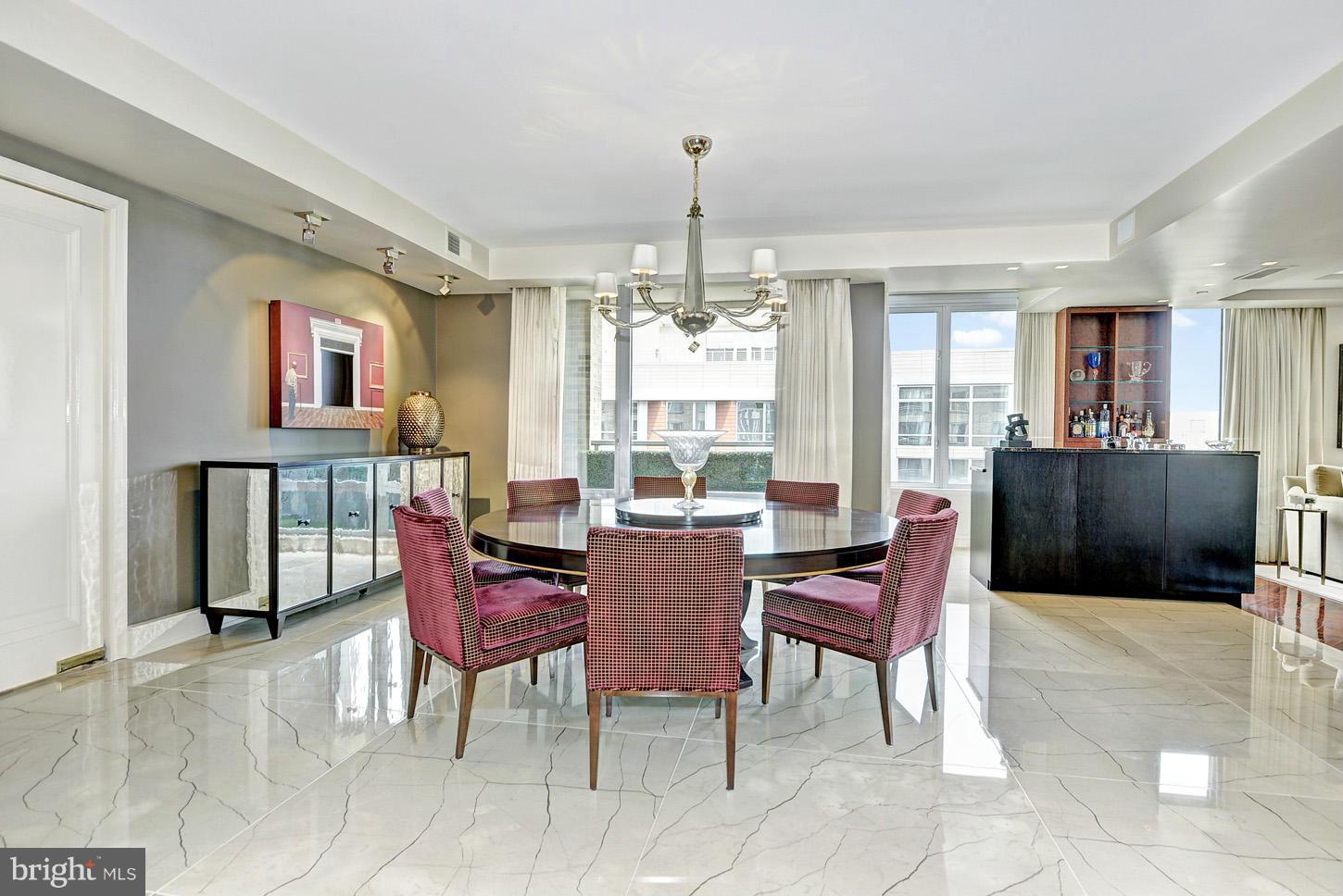 WEST END - Residential