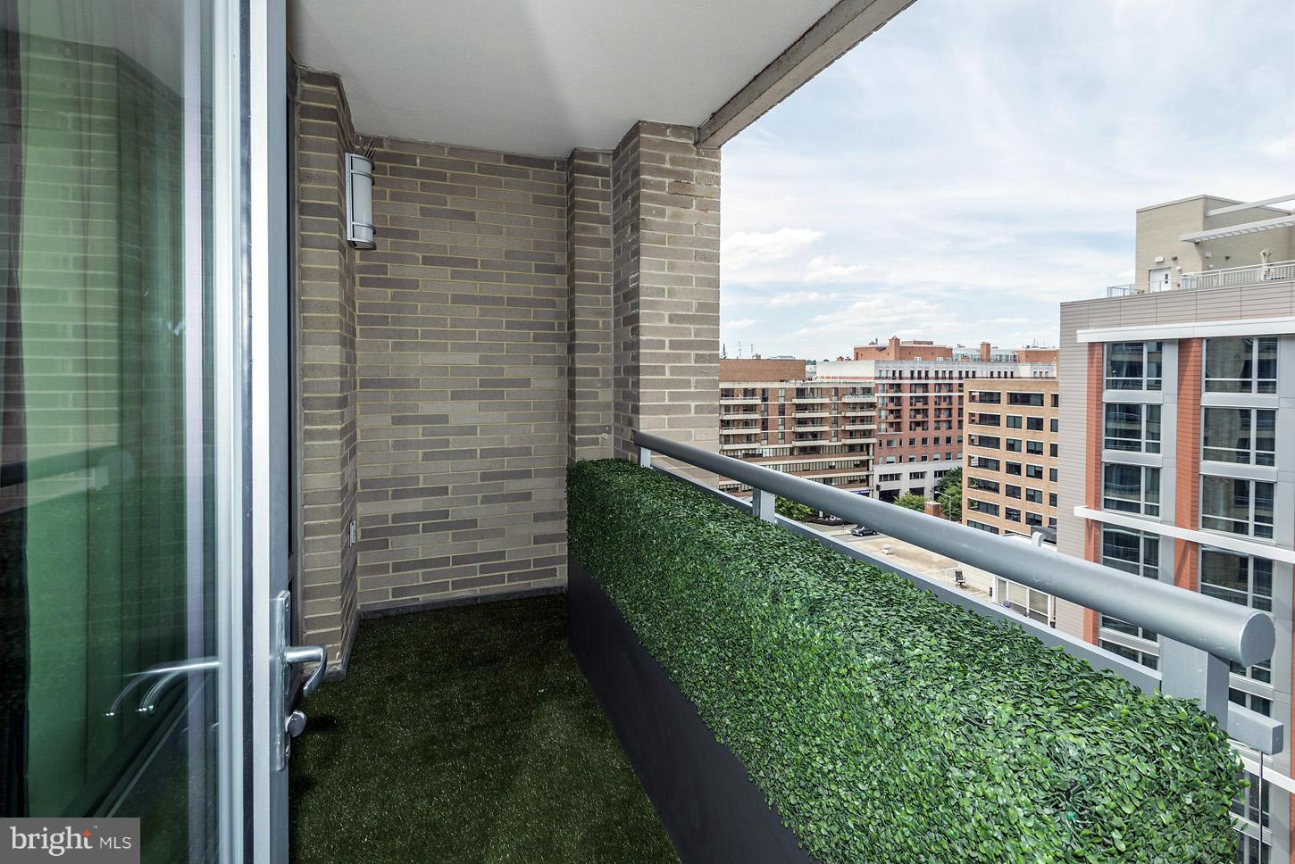 WEST END - Residential