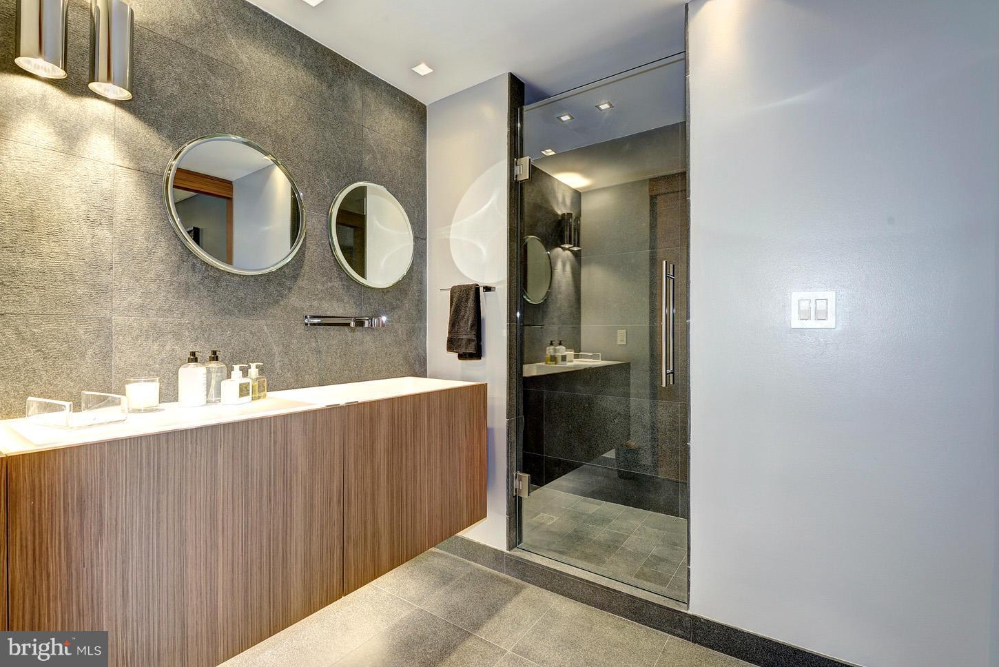 WEST END - Residential