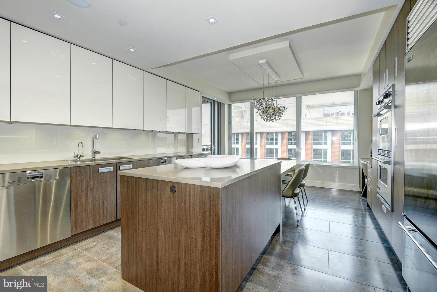 WEST END - Residential