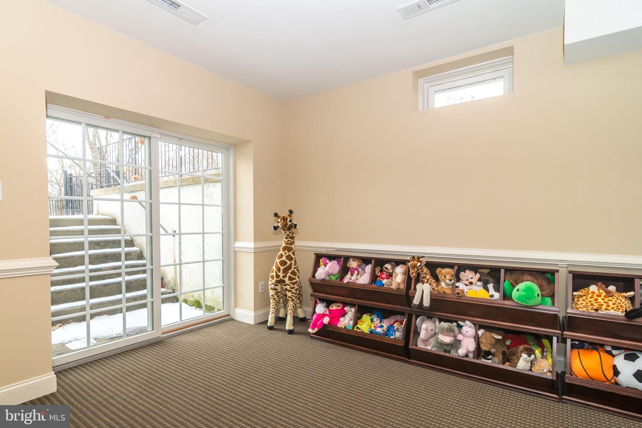 CHANTICLEER ESTATES - Residential