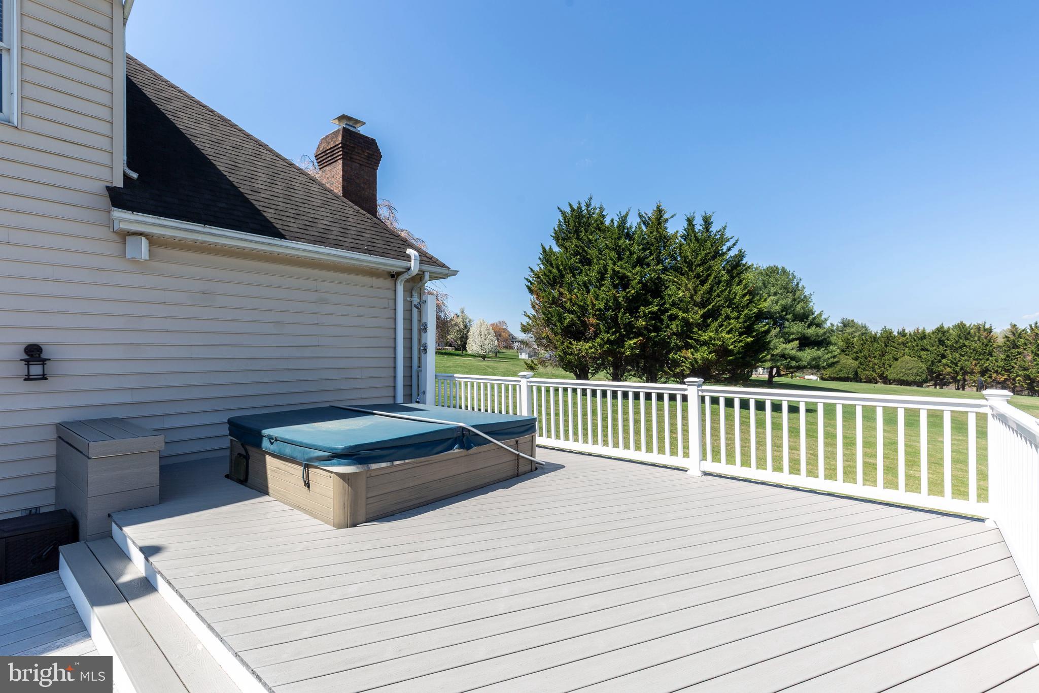 THOROBRED KNOLL - Residential